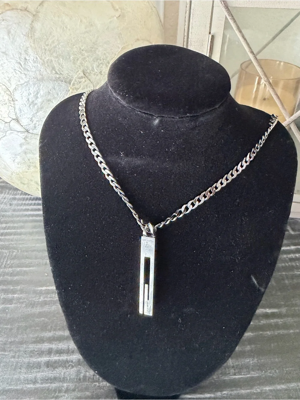 Gucci Silver Men's Pendant Chain Necklace